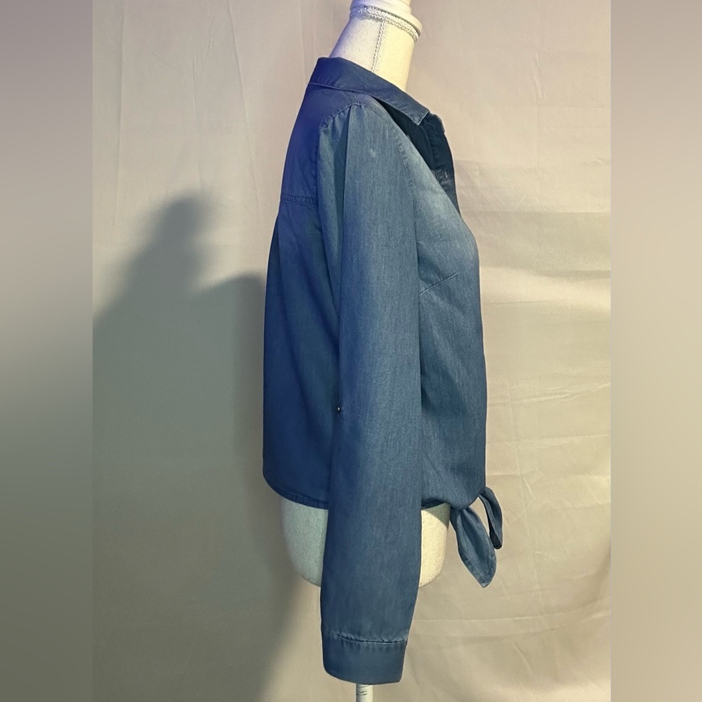 Blouses/flannels/button downs-2 for $20 or 3 for $30 (Mix & Match) - Picture 2 of 6